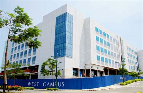 10 west campus photos|Megaworld Launches New Office Building in Fort .